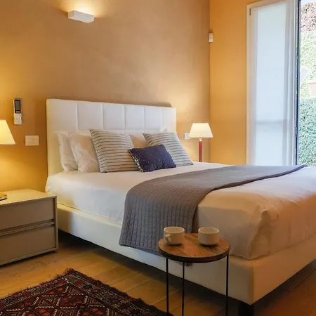 Lakefront Contemporary - By My In * Cadenabbia