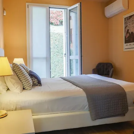 Lakefront Contemporary - By My In * Cadenabbia