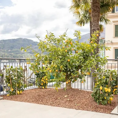 Lakefront Contemporary - By My In * Cadenabbia